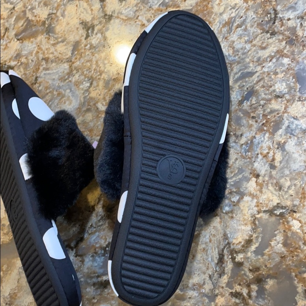 Victoria’s Secret Slippers - Picture 4 of 5